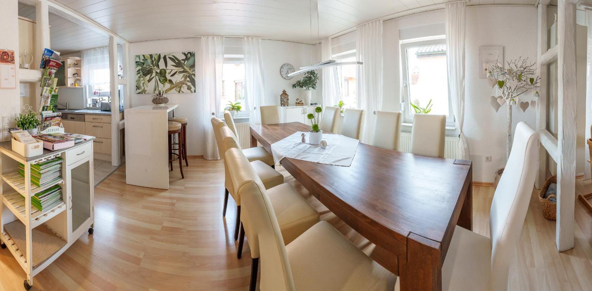 Wilhelm Appartements 100Qm Im Zentrum Brackenheim Naehe Tripsdrill מראה חיצוני תמונה