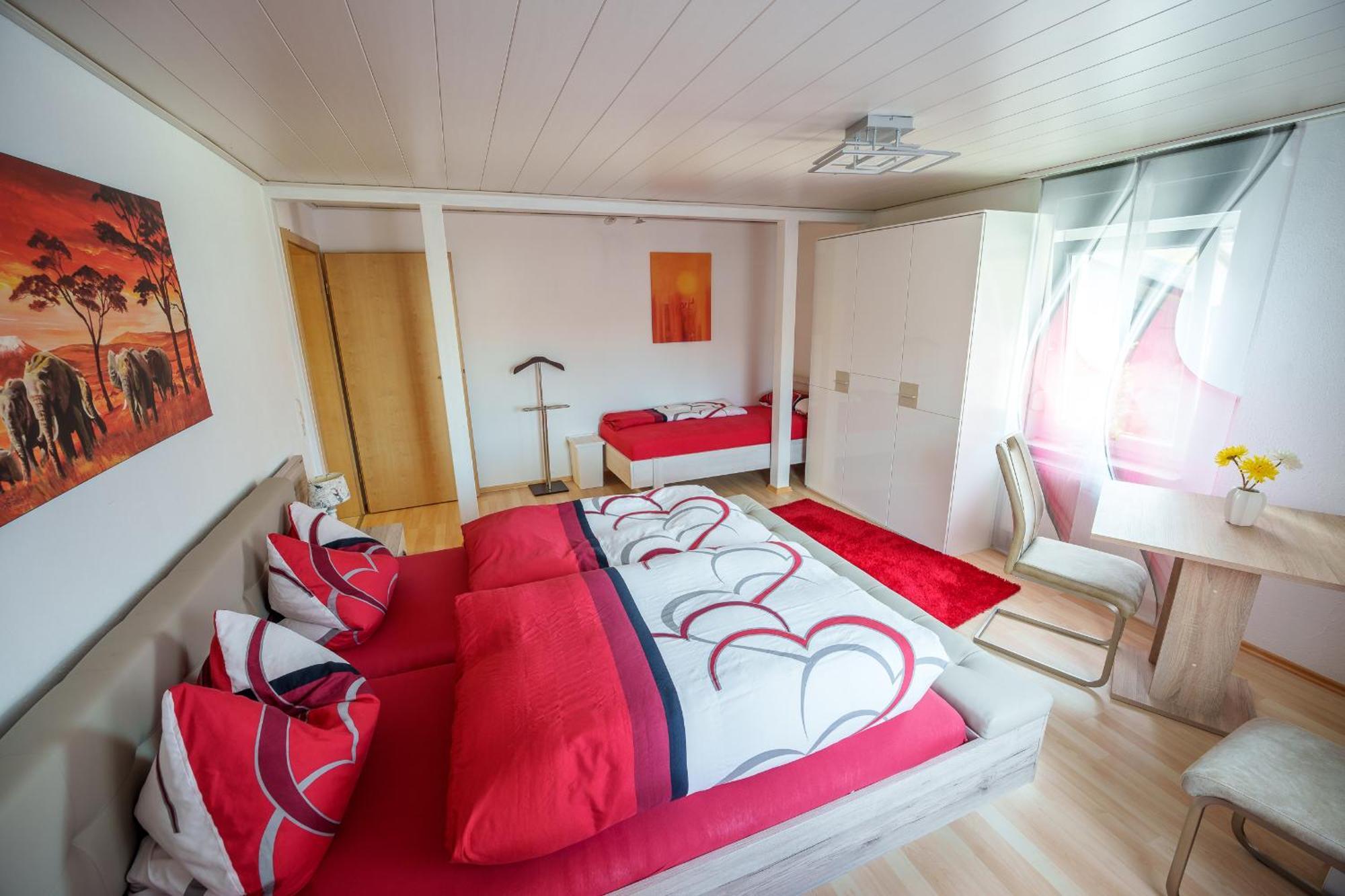 Wilhelm Appartements 100Qm Im Zentrum Brackenheim Naehe Tripsdrill מראה חיצוני תמונה